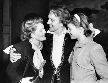 Sir Michael REDGRAVE with wife Rachel and daughter Vanessa, 1950