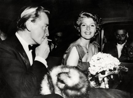 Rita HAYWORTH, France Premiere of 'Gilda'
