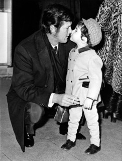 Roger MOORE with his fiancée's son, London 1969