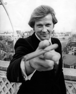 Roger MOORE in London, 1972