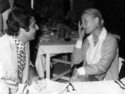 Gilbert BÉCAUD and Michèle MORGAN, St. Tropez 1973