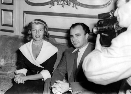 Rita HAYWORTH revokes divorce from Ali KHAN
