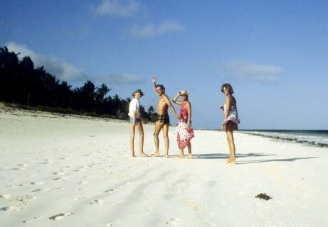 Walter GILLER with his family on vacation in Kenya, 1978
