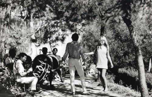 Gunter SACHS and Brigitte BARDOT in St. Tropez 1966