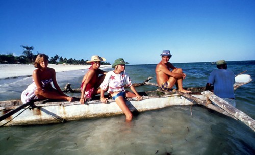 Walter GILLER with his family on vacation in Kenya, 1978