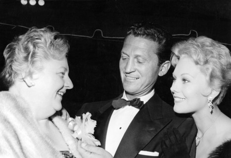 Kim NOVAK with her mother and Mac KRIM