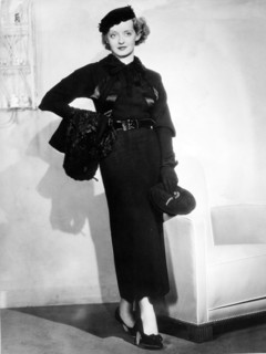 Bette DAVIS in a black costume