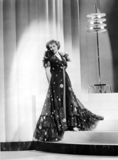 Bette DAVIS in a polka dot dress, 1936