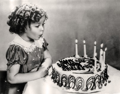 Shirley TEMPLE on her 7th birthday, 1935