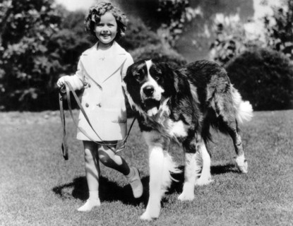 Shirley TEMPLE with her dog Buck, Hollywood 1935