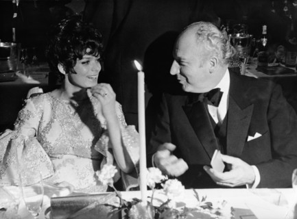 Uschi GLAS and Walter SCHEEL, Federal Press Ball, Bonn 1969