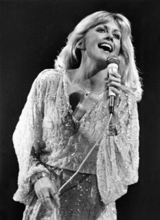 Olivia NEWTON-JOHN on stage, Hamburg 1978
