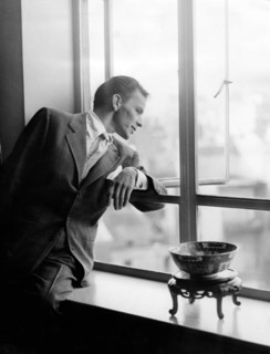 Frank SINATRA in his London apartment, 1950