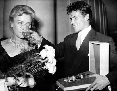 Horst BUCHHOLZ with his wife Myriam BRU, 1956