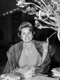 Cyd CHARISSE, portrait in Paris, 1960