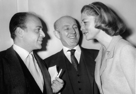 Herbert LOM, Alec GUINNESS and Lauren BACALL, London 1959