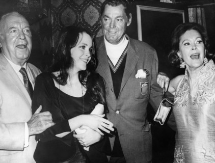 Pat O'BRIEN, Tisa FARROW, Johnny WEISSMÜLLER and Maureen O'SULLIVAN