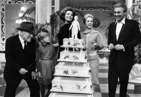 Charlie CHAPLIN, Sophia LOREN, Sydney CHAPLIN and Tippi HEDREN, 1966