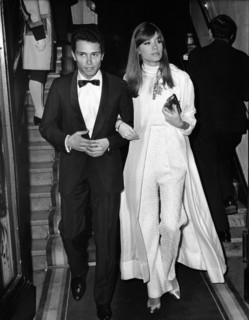 Francoise HARDY with her fiancé at the Lido premiere in 1964