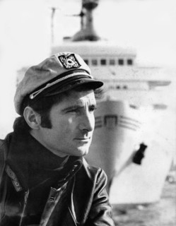 Freddy QUINN at the port of Hamburg