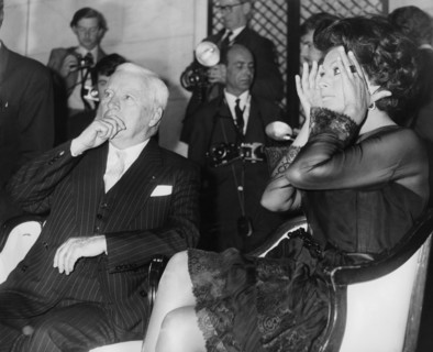 Charlie CHAPLIN and Sophia LOREN, 1965