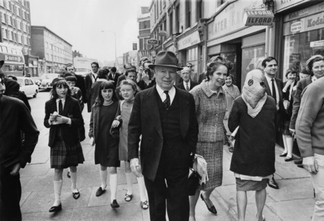 Charlie CHAPLIN and Oona CHAPLIN in London, 1966
