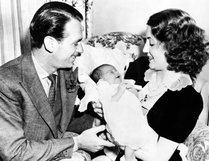 Douglas FAIRBANKS Jr., daughter Daphne and Mary Lee EPLING