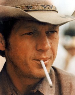 Steve McQUEEN, portrait with cowboy hat and cigarette