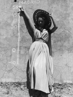 Christine KAUFMANN as a thermometer