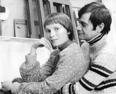 Mia FARROW and Ralph BATES