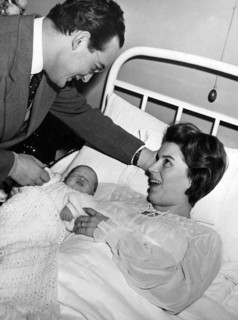 Silvana MANGANO and Dino DE LAURENTIIS after the birth of their daughter