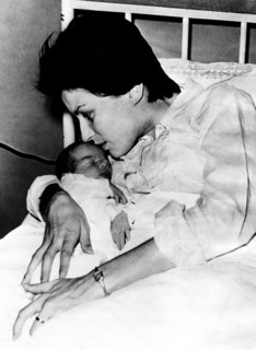 Silvana MANGANO and newborn daughter Raffaella, 1952