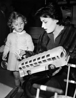 Silvana MANGANO and daughter Veronica, 1952