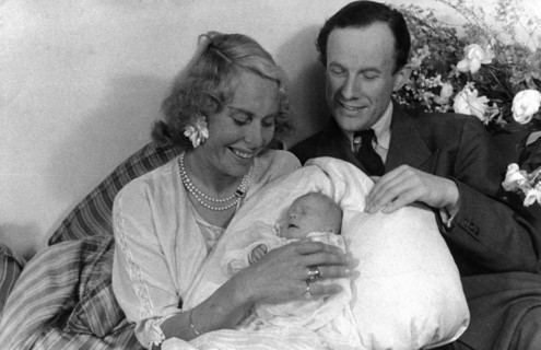 Axel von AMBESSER with his wife and daughter, 1949
