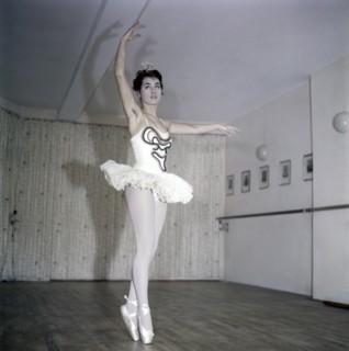 Vera Chekhova during ballet training