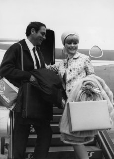 Elke SOMMER and Joe HYAMS, 1965