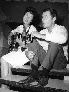 Caterina VALENTE and Chris HOWLAND, 1963