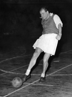 Hans - Joachim KULENKAMPFF playing football