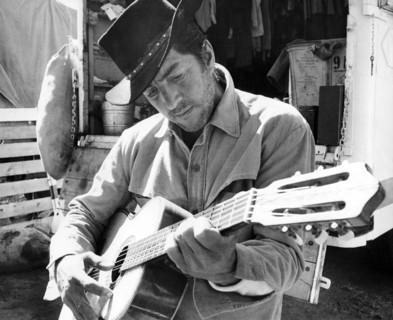 Dean MARTIN with guitar