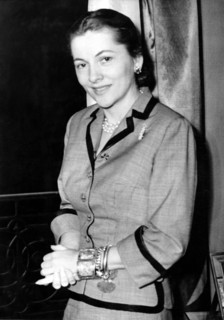 Joan FONTAINE, portrait