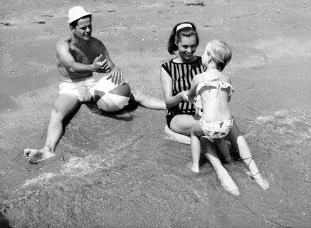 Walter GILLER, Nadja TILLER with daughter