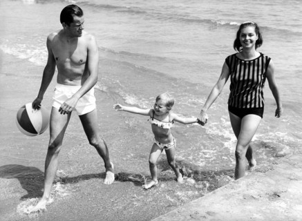 Walter GILLER, Nadja TILLER with daughter