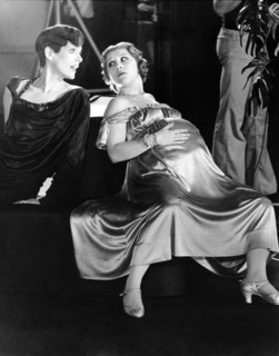 Eva MATTES and Ilse RITTER in "Lost Time", 1984