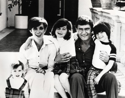 Vidal SASSOON with family 1974