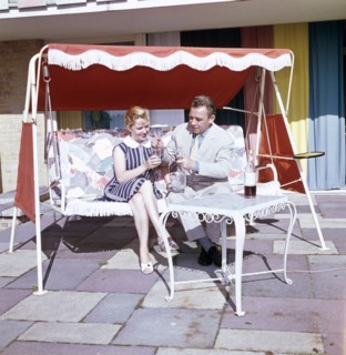 Peter FRANKENFELD and Lonny KELLNER on the Hollywood swing