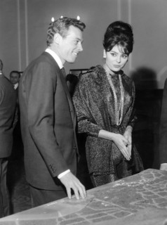 Daliah LAVI and Guy MADISON, 1962