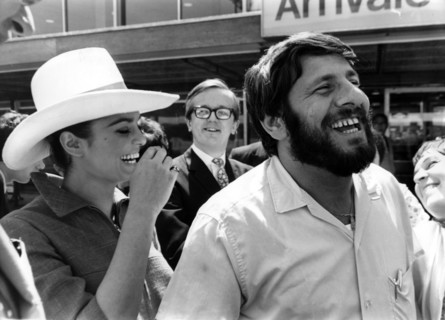 Daliah LAVI and Chaim TOPOL, 1967