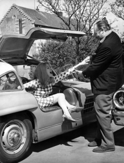 Anna GAEL and James ROBERTSON JUSTCE, 1965