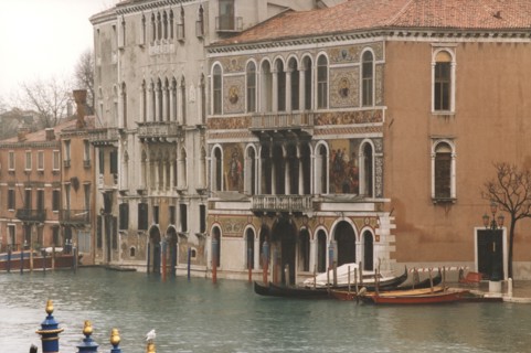 Les palais Barbarigo et Da Mula sur le Grand Canal à Venise.