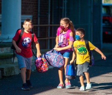 Yardley, United States. 18th Aug, 2020. A group of children arrive on the first day of school with masks being mandatory Tuesday, August 18, 2020 at Abrams Hebrew Academy in Yardley, Pennsylvania. Acc...